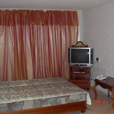 Квартира На Пр. Александра Поля Apartment Dnipro Exterior photo